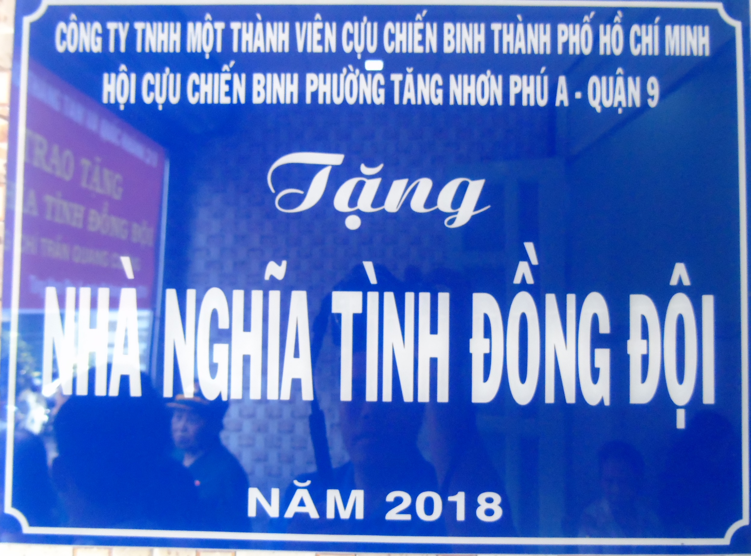 Trao nhà tặng nhà 
