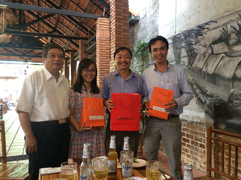 Tổ chức tiệc sinh nhật cho nhân viên tháng 07/2016